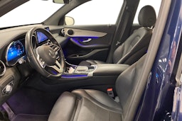 Sininen Mercedes-Benz GLC 2020 kuva 7.