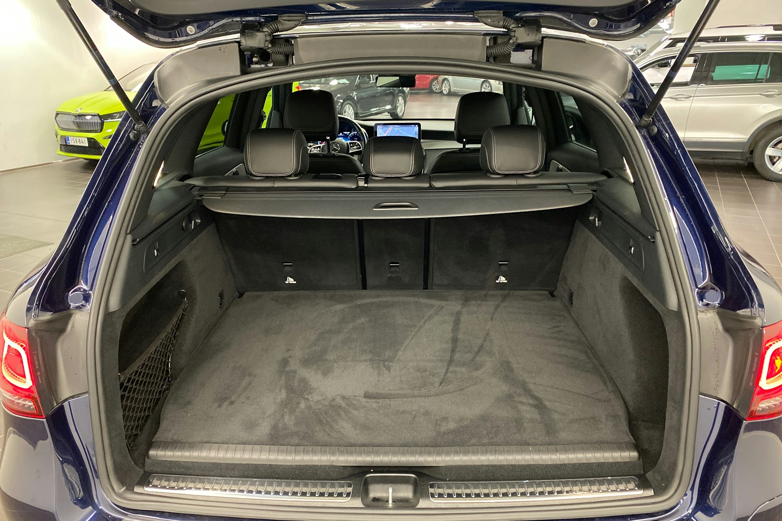 Sininen Mercedes-Benz GLC 2020 kuva 14.