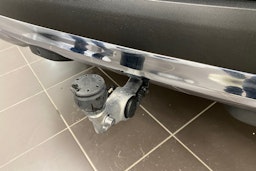 Sininen Mercedes-Benz GLC 2020 kuva 17.