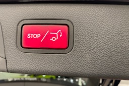 Sininen Mercedes-Benz GLC 2020 kuva 18.