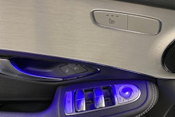 Sininen Mercedes-Benz GLC 2020 kuva 19.