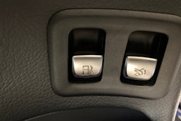 Sininen Mercedes-Benz GLC 2020 kuva 20.