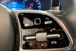 Sininen Mercedes-Benz GLC 2020 kuva 23.