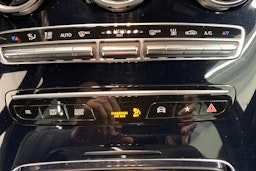 Sininen Mercedes-Benz GLC 2020 kuva 27.