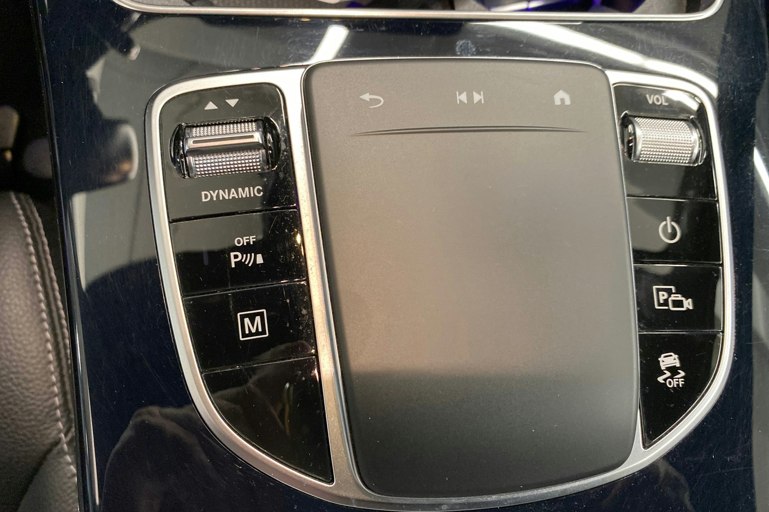 Sininen Mercedes-Benz GLC 2020 kuva 28.