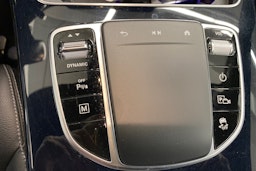 Sininen Mercedes-Benz GLC 2020 kuva 28.