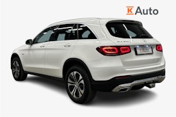 valkoinen Mercedes-Benz GLC 2021 kuva 2.