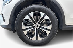valkoinen Mercedes-Benz GLC 2021 kuva 11.