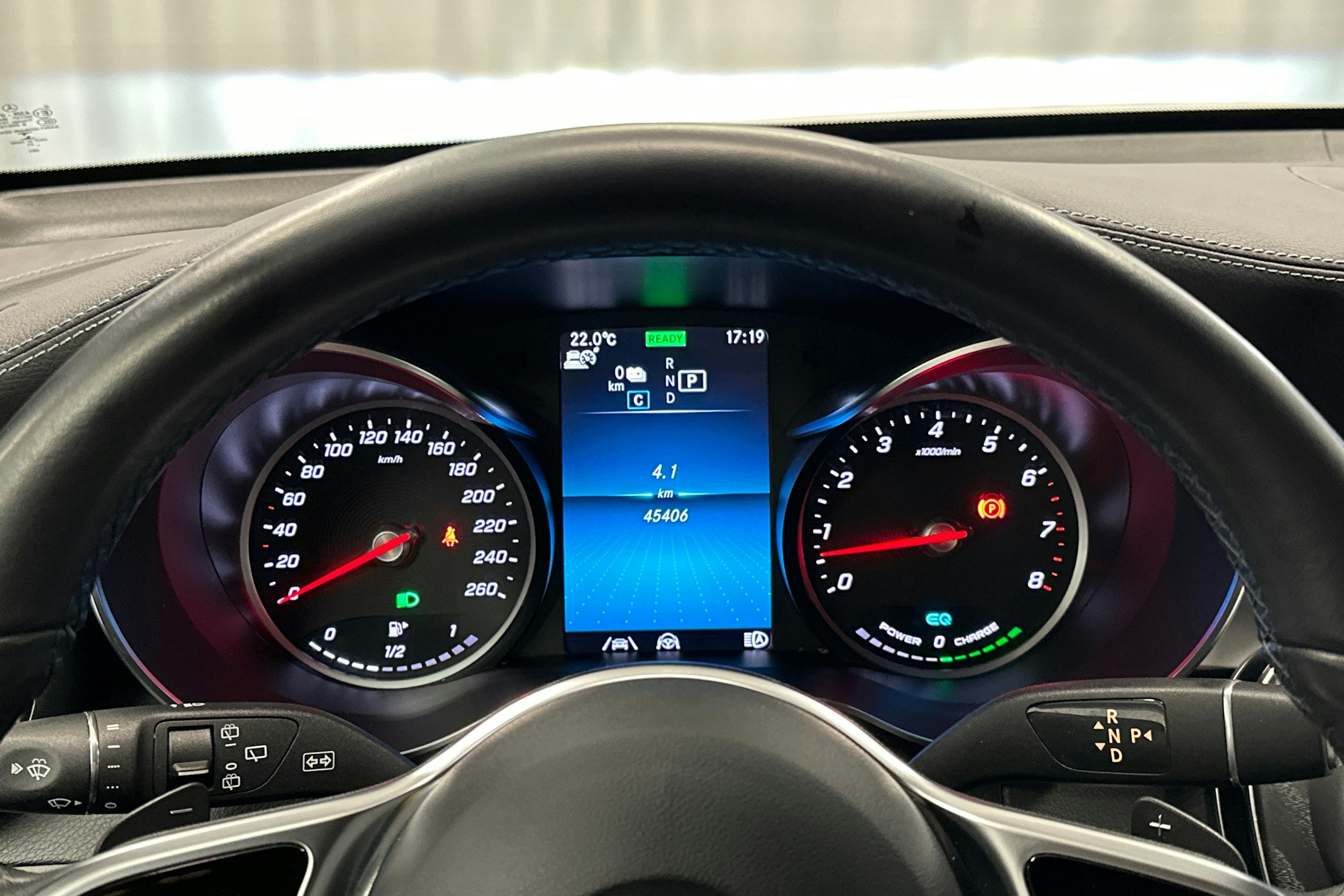 valkoinen Mercedes-Benz GLC 2021 kuva 16.