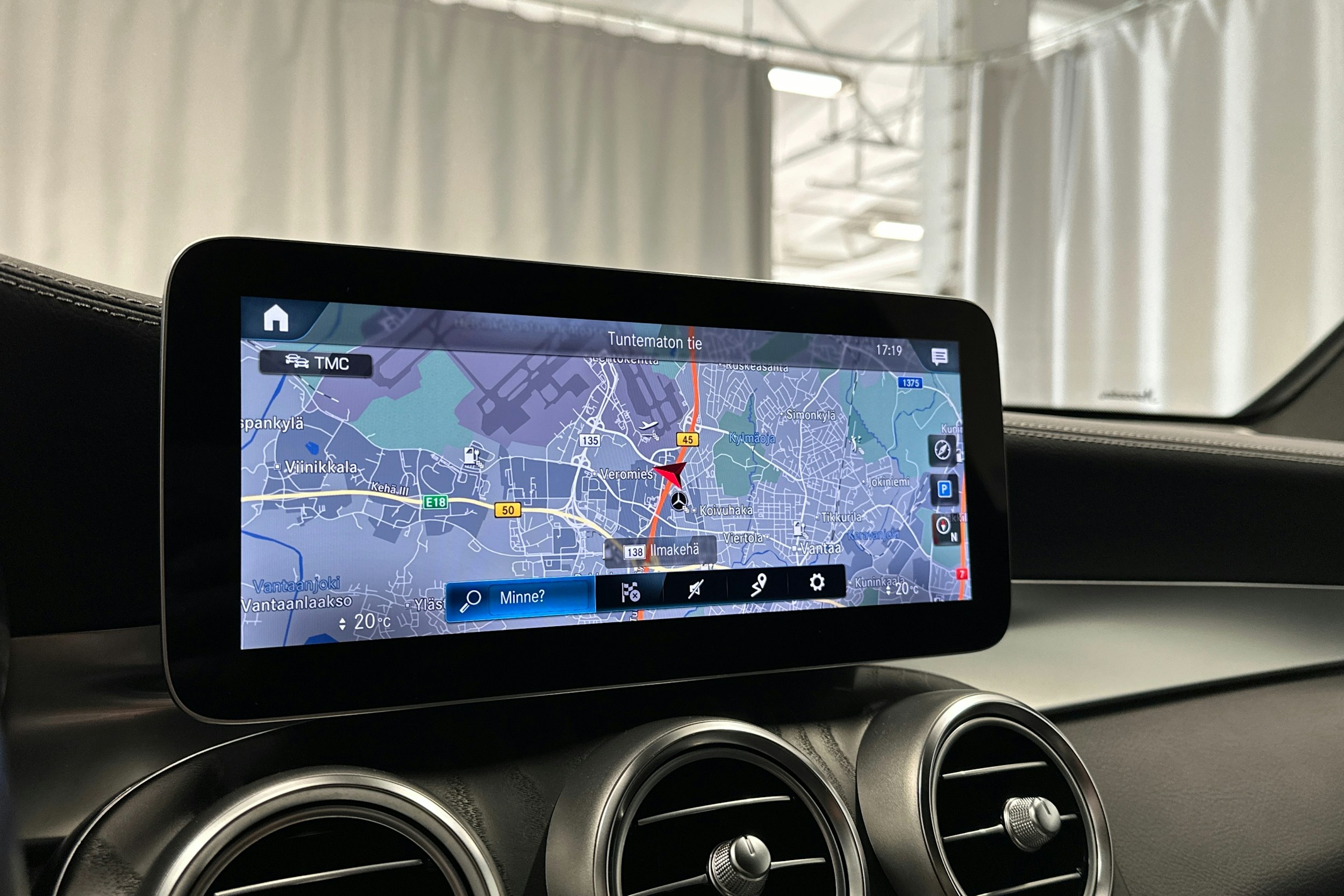 valkoinen Mercedes-Benz GLC 2021 kuva 17.