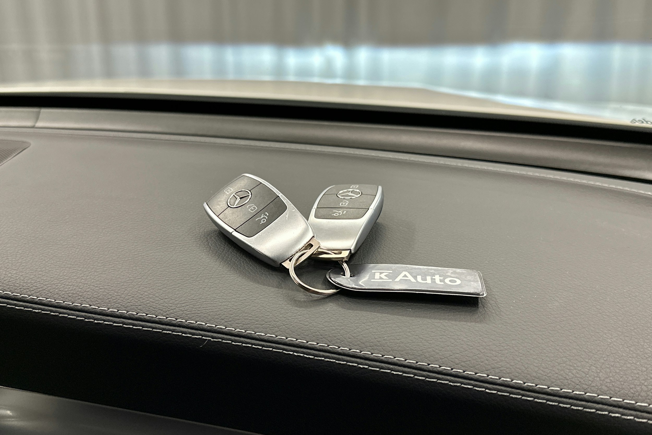 valkoinen Mercedes-Benz GLC 2021 kuva 31.