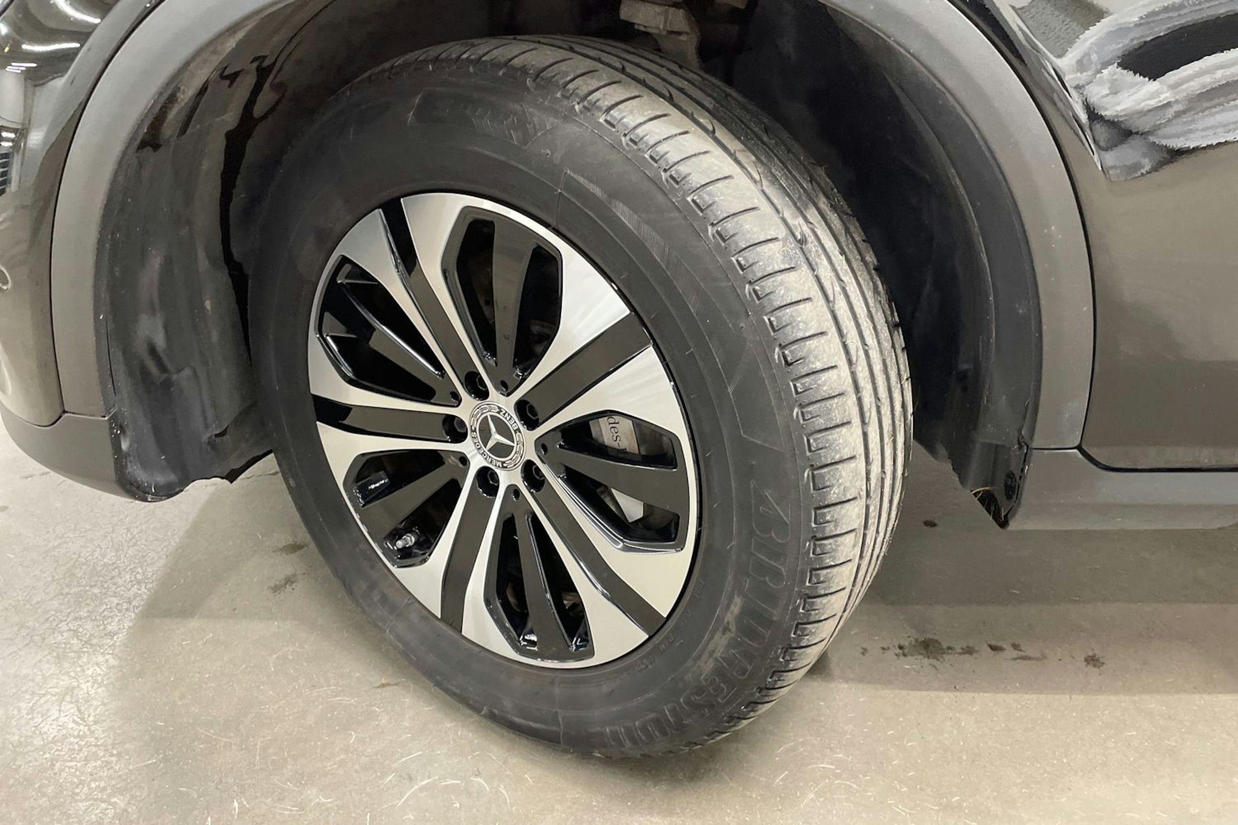 Musta Mercedes-Benz GLC 2021 kuva 13.