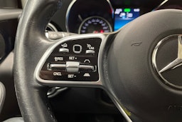 Musta Mercedes-Benz GLC 2021 kuva 20.