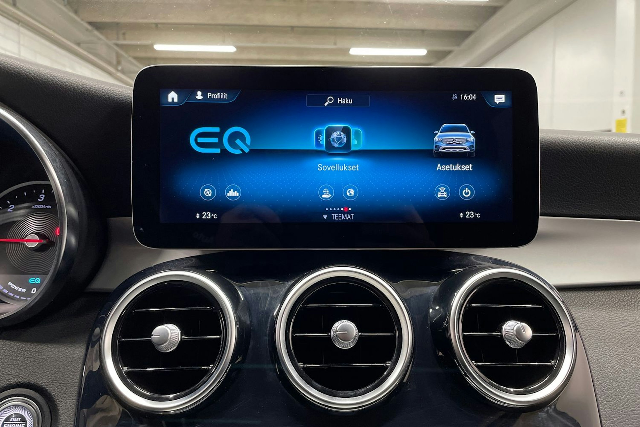 Musta Mercedes-Benz GLC 2021 kuva 23.