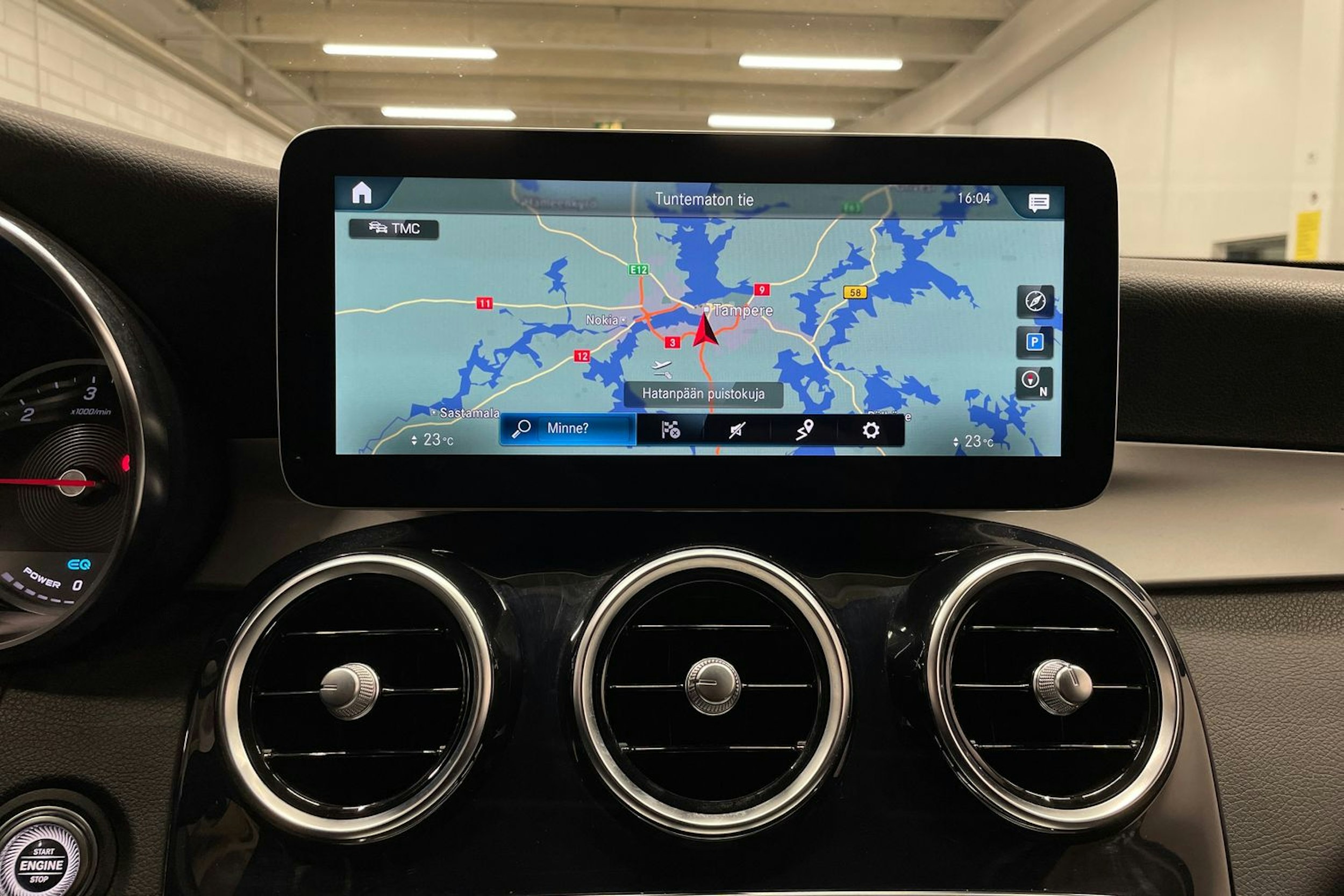 Musta Mercedes-Benz GLC 2021 kuva 26.