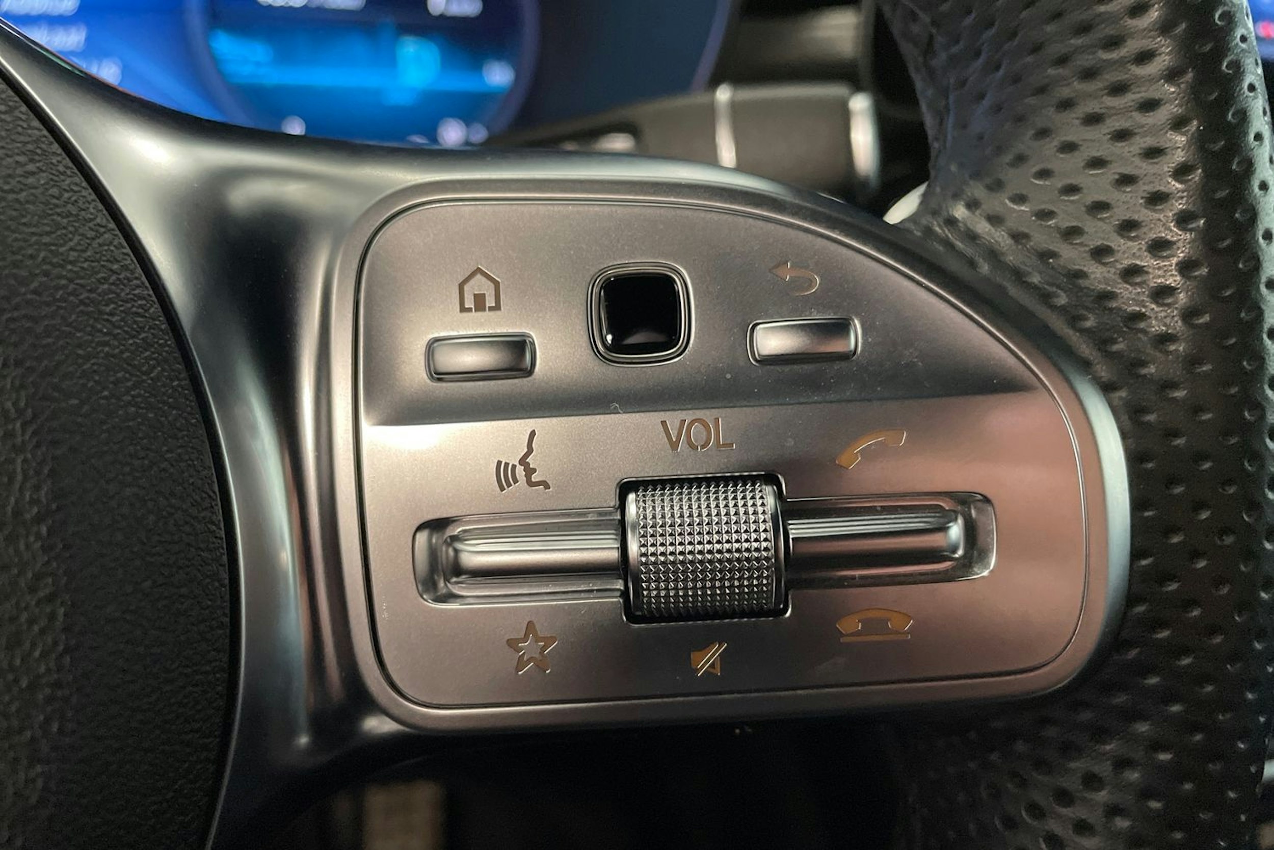 harmaa Mercedes-Benz GLC 2021 kuva 19.