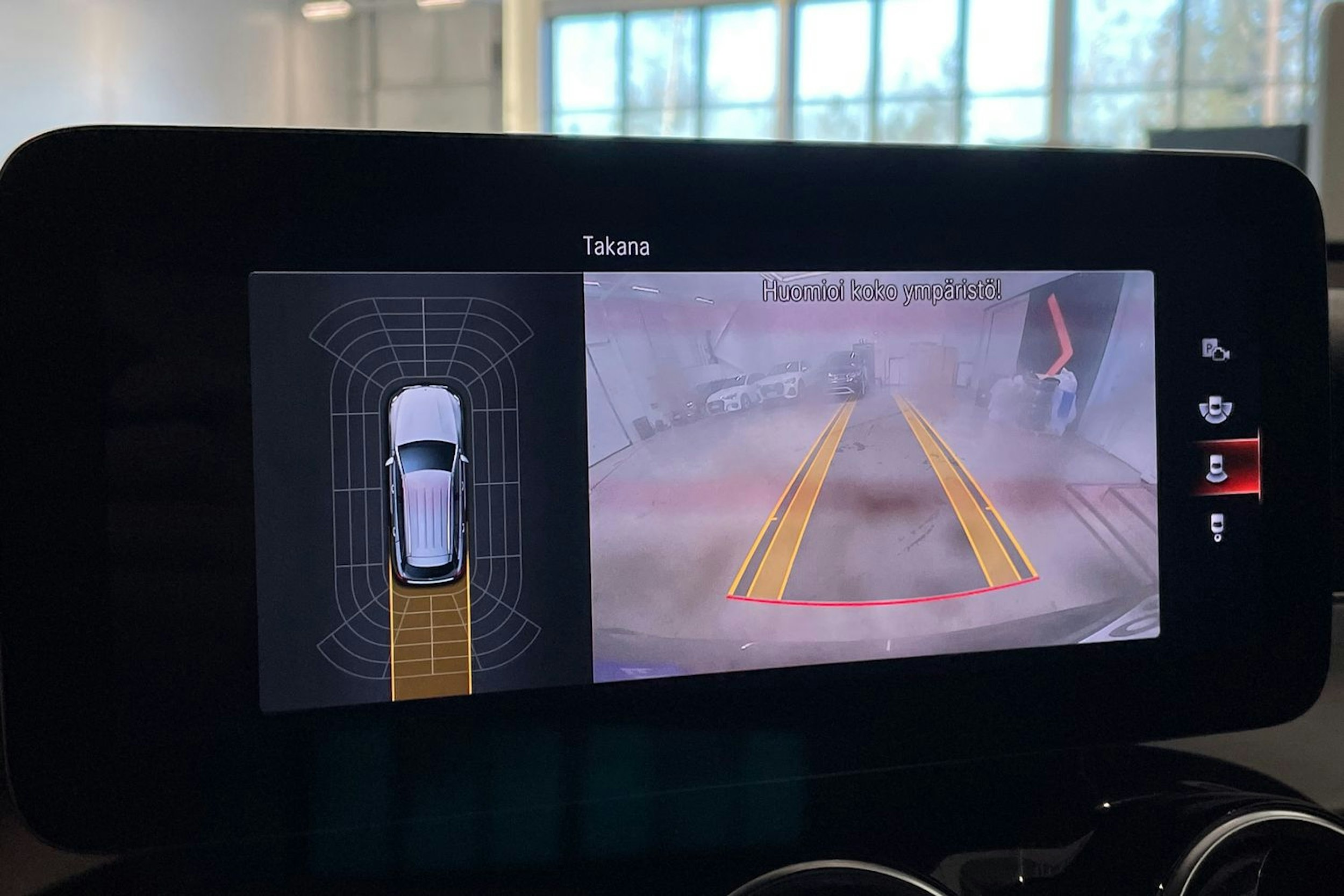 harmaa Mercedes-Benz GLC 2021 kuva 23.