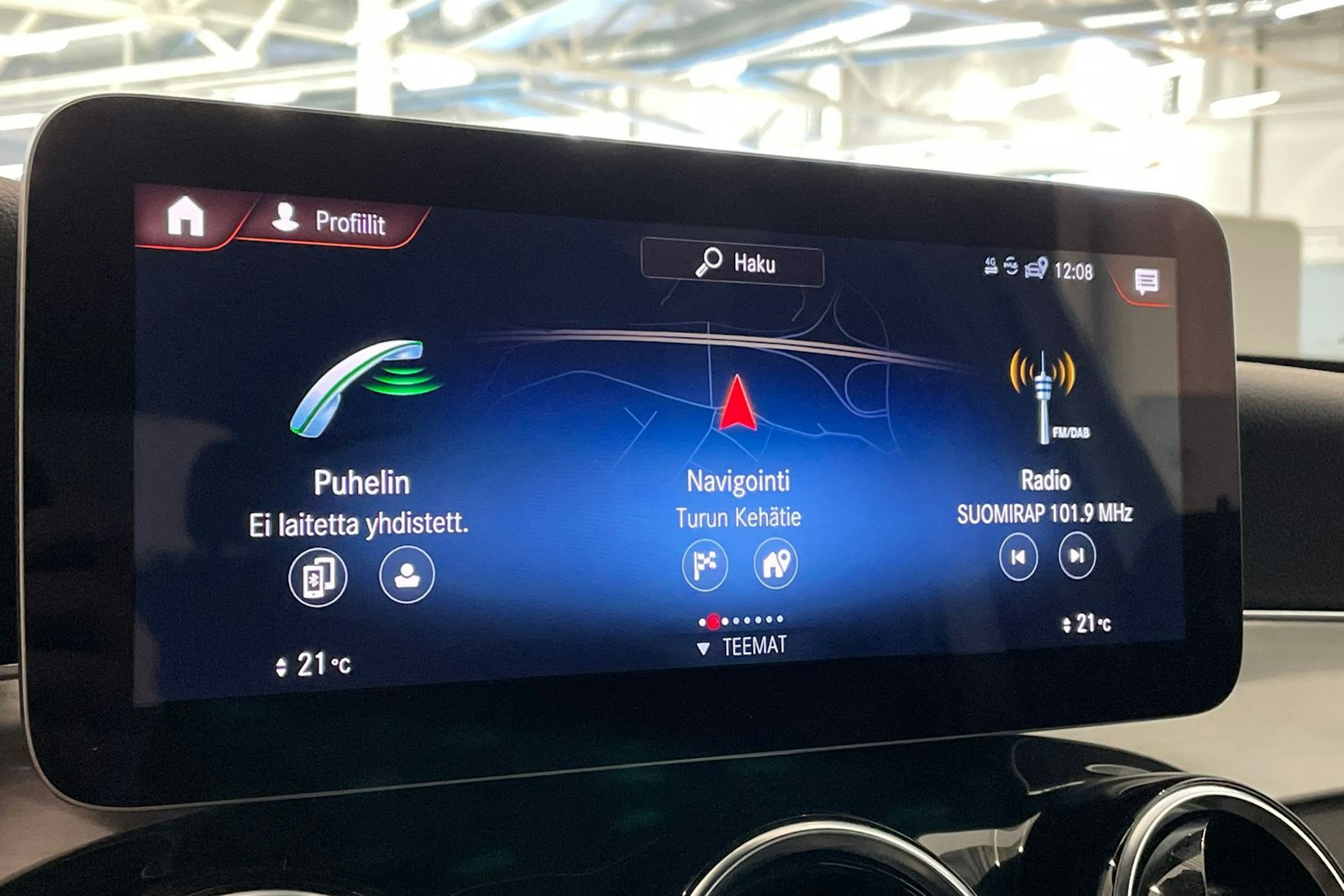 harmaa Mercedes-Benz GLC 2021 kuva 24.