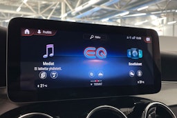 harmaa Mercedes-Benz GLC 2021 kuva 25.