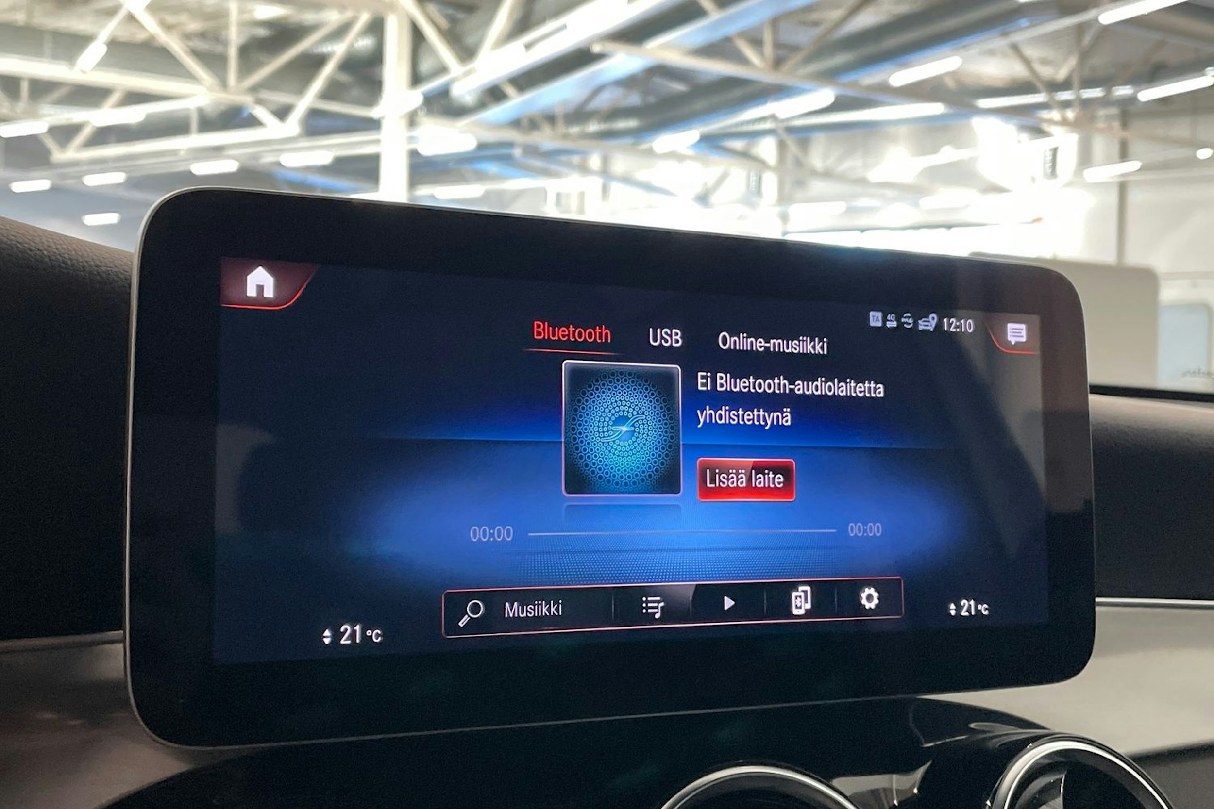 harmaa Mercedes-Benz GLC 2021 kuva 30.