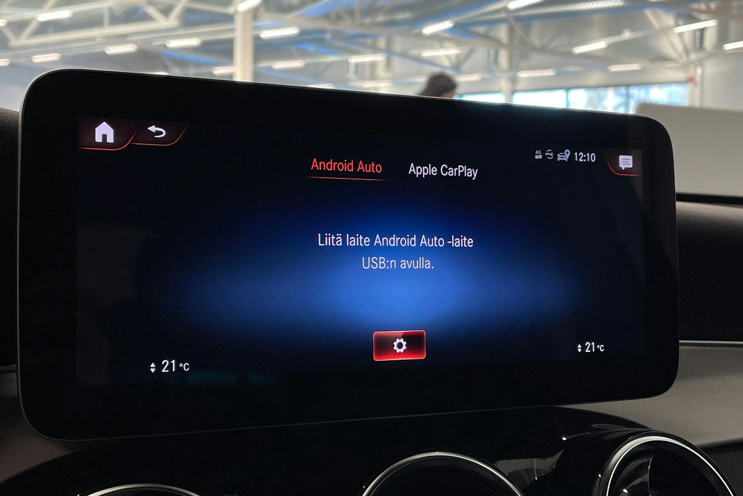 harmaa Mercedes-Benz GLC 2021 kuva 31.