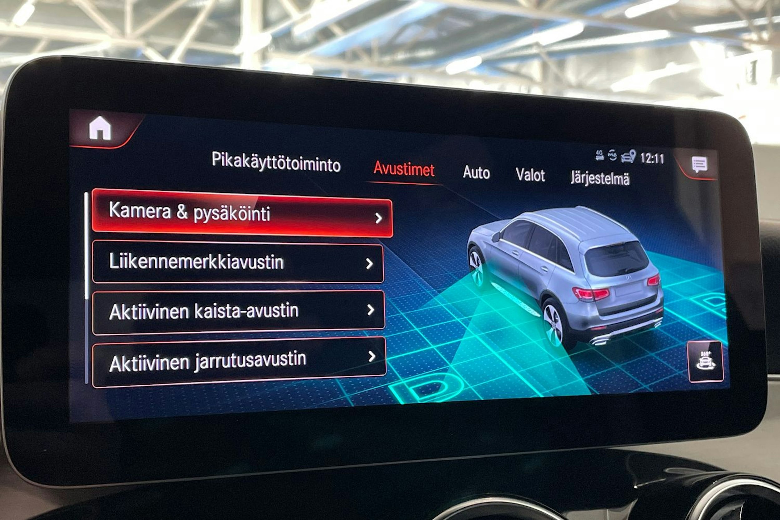 harmaa Mercedes-Benz GLC 2021 kuva 32.