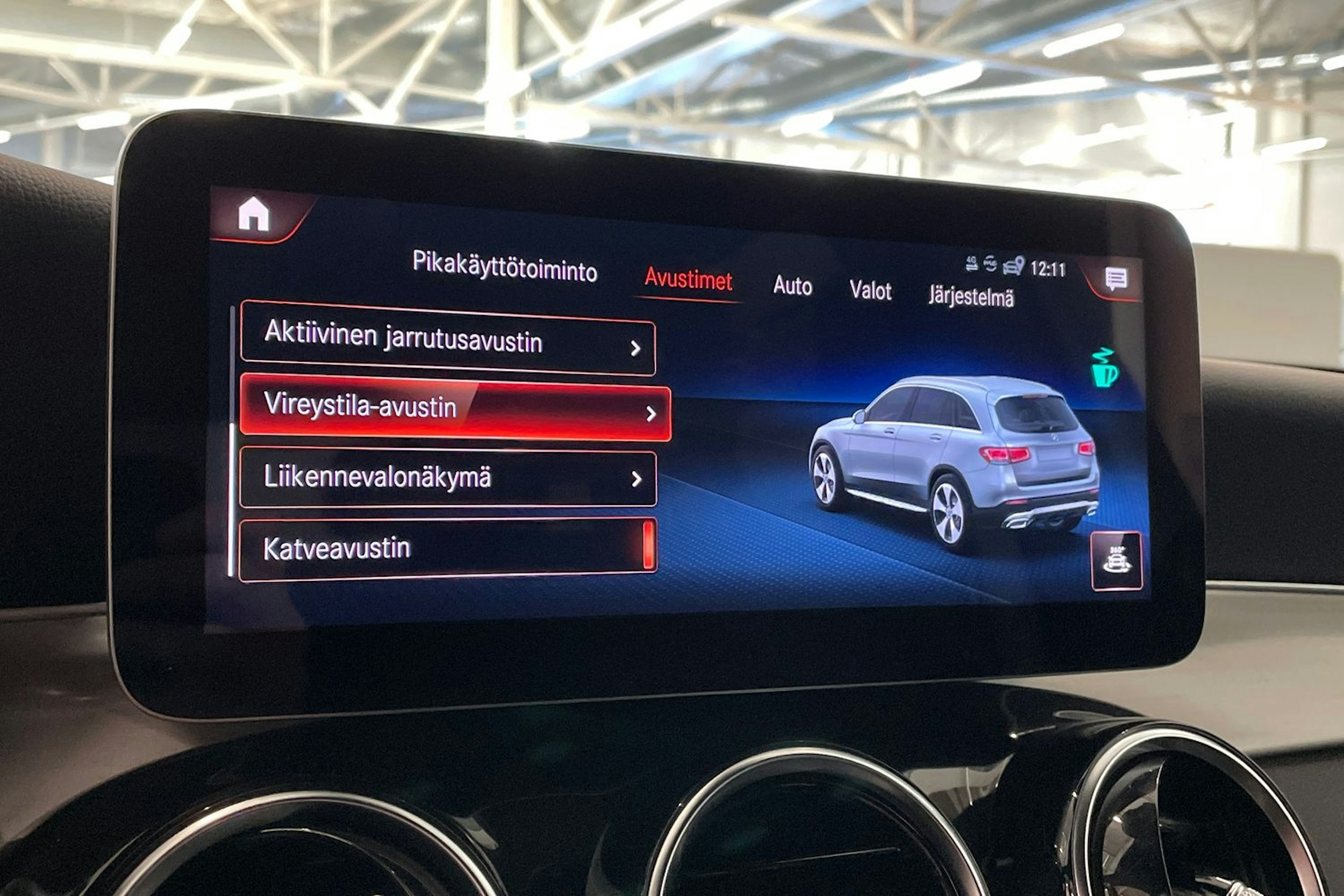 harmaa Mercedes-Benz GLC 2021 kuva 33.