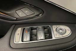 harmaa Mercedes-Benz GLC 2021 kuva 37.