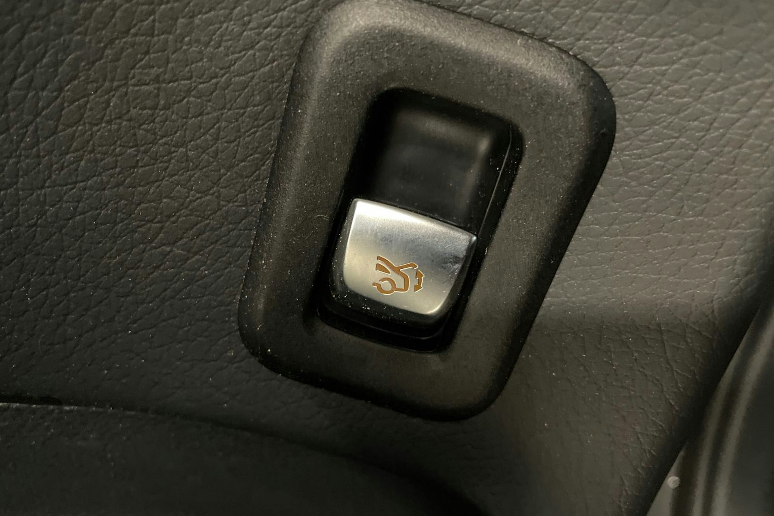 harmaa Mercedes-Benz GLC 2021 kuva 39.