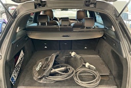 harmaa Mercedes-Benz GLC 2021 kuva 40.