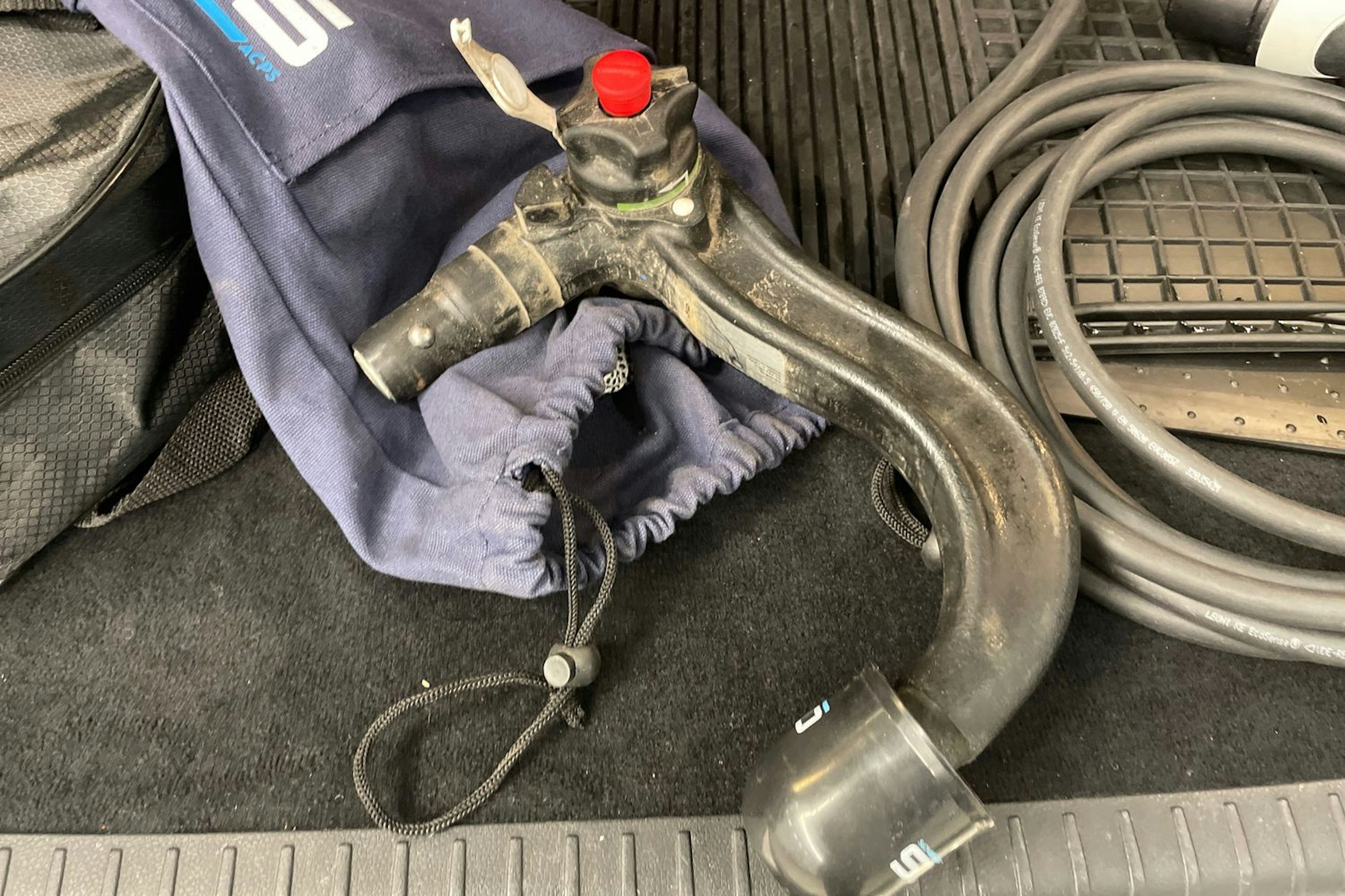 harmaa Mercedes-Benz GLC 2021 kuva 42.