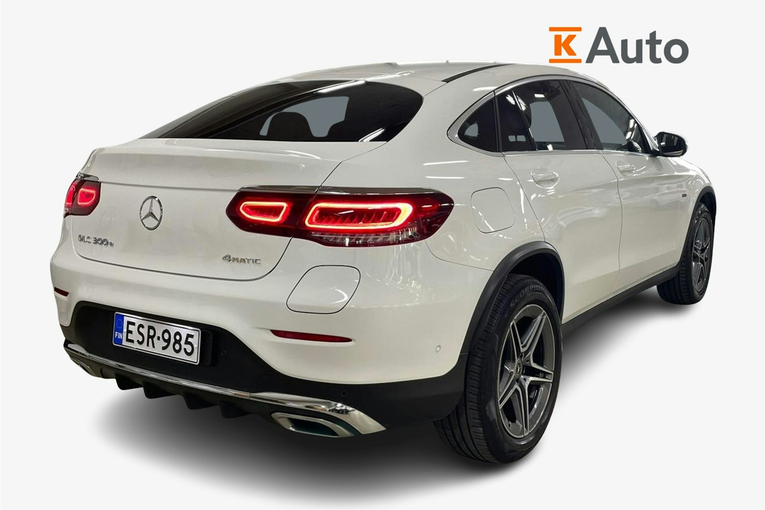 Valkoinen Mercedes-Benz GLC 2021 kuva 2.