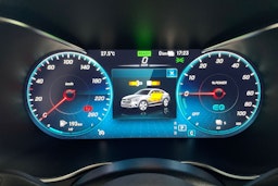 Valkoinen Mercedes-Benz GLC 2021 kuva 20.