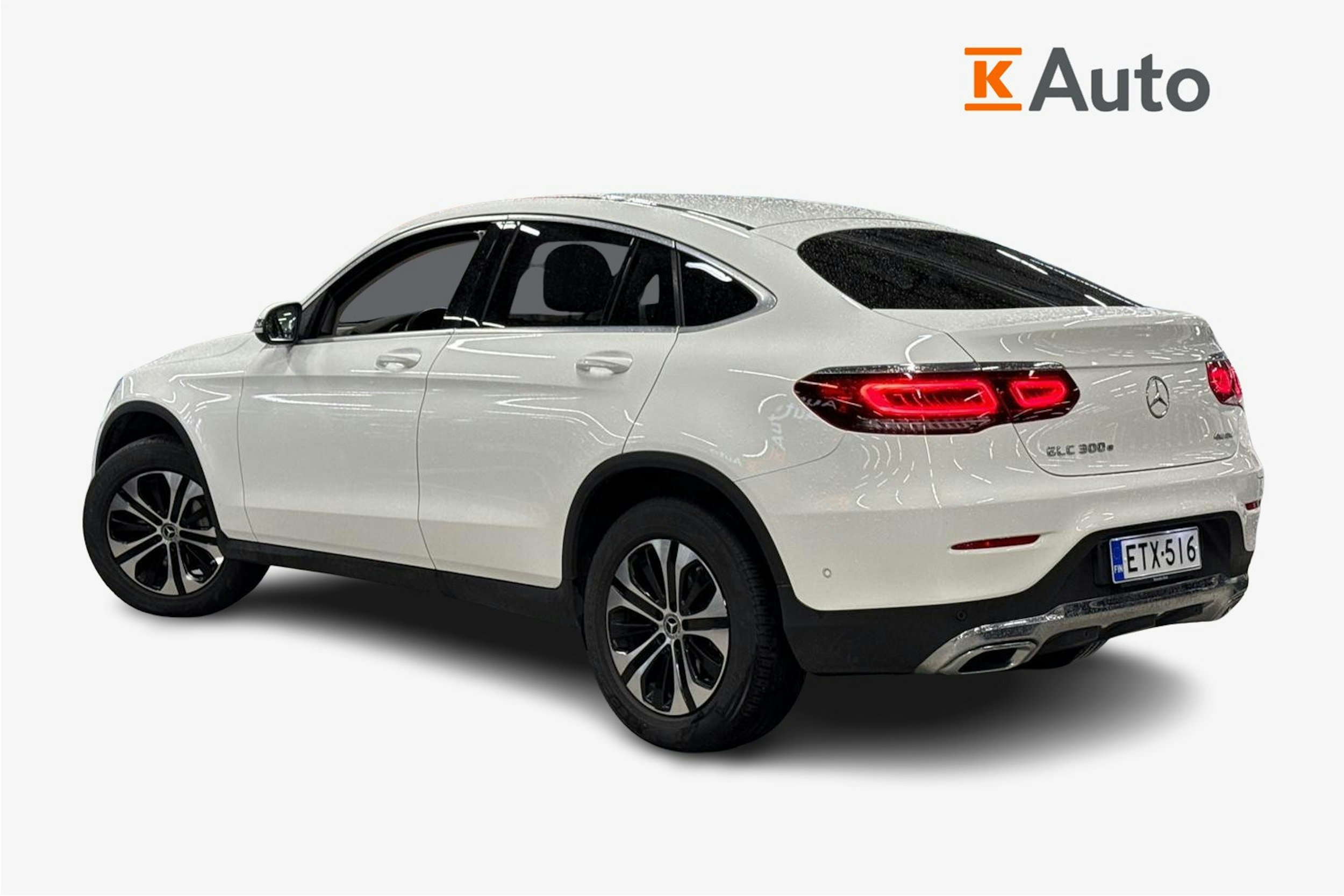 valkoinen Mercedes-Benz GLC 2021 kuva 2.