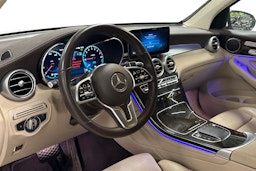 valkoinen Mercedes-Benz GLC 2021 kuva 3.