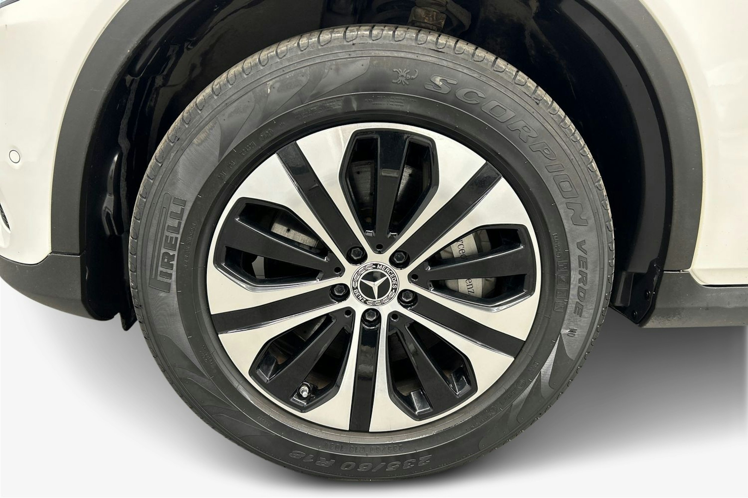 valkoinen Mercedes-Benz GLC 2021 kuva 11.