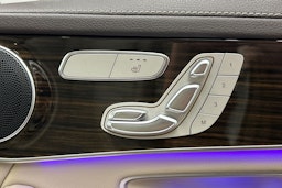 valkoinen Mercedes-Benz GLC 2021 kuva 15.