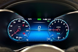 valkoinen Mercedes-Benz GLC 2021 kuva 18.