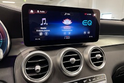 valkoinen Mercedes-Benz GLC 2021 kuva 18.