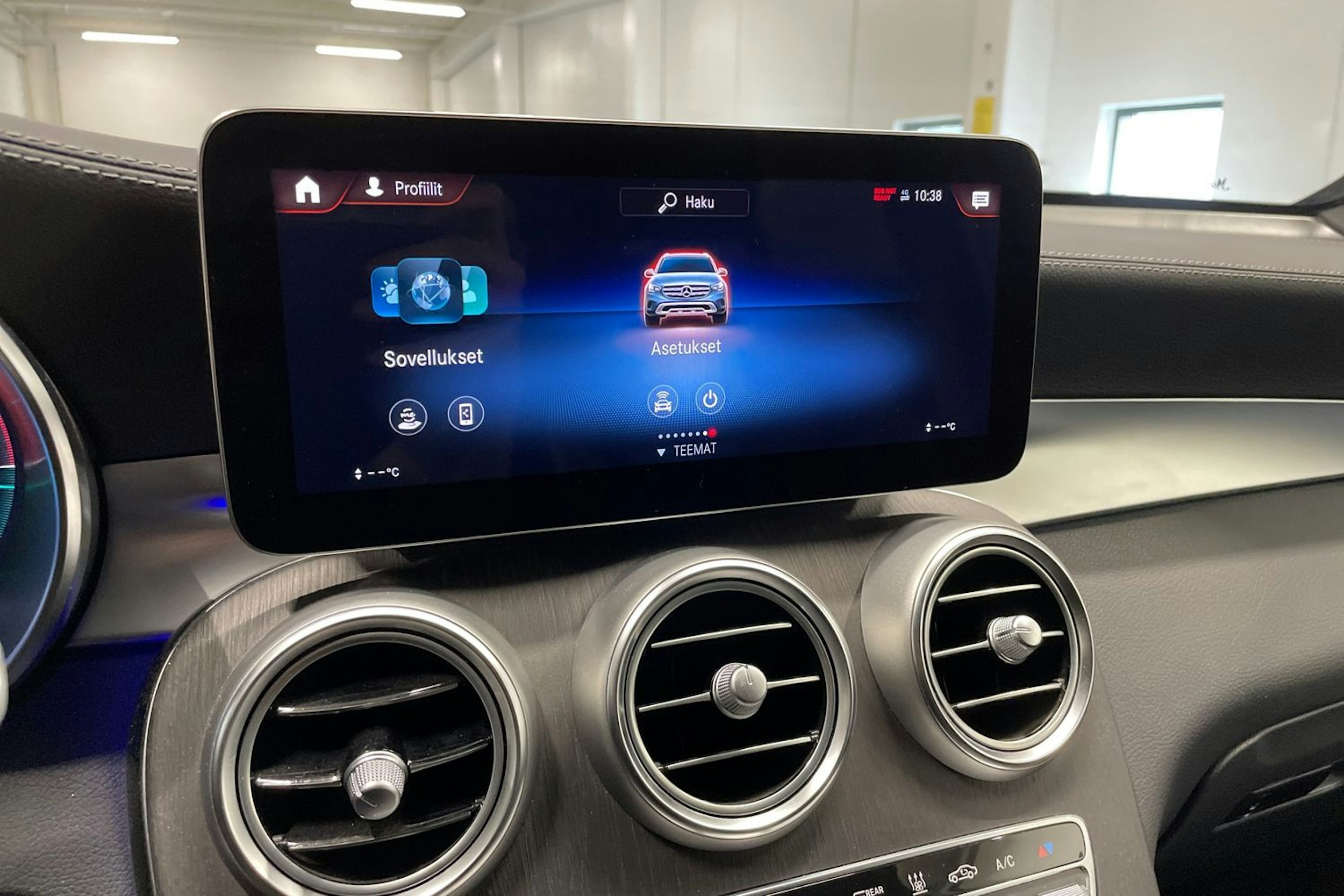 valkoinen Mercedes-Benz GLC 2021 kuva 19.