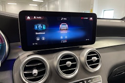 valkoinen Mercedes-Benz GLC 2021 kuva 19.
