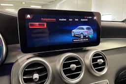 valkoinen Mercedes-Benz GLC 2021 kuva 20.