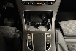 valkoinen Mercedes-Benz GLC 2021 kuva 24.