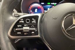 valkoinen Mercedes-Benz GLC 2021 kuva 28.
