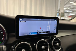 valkoinen Mercedes-Benz GLC 2021 kuva 18.