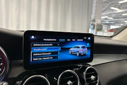 valkoinen Mercedes-Benz GLC 2021 kuva 21.