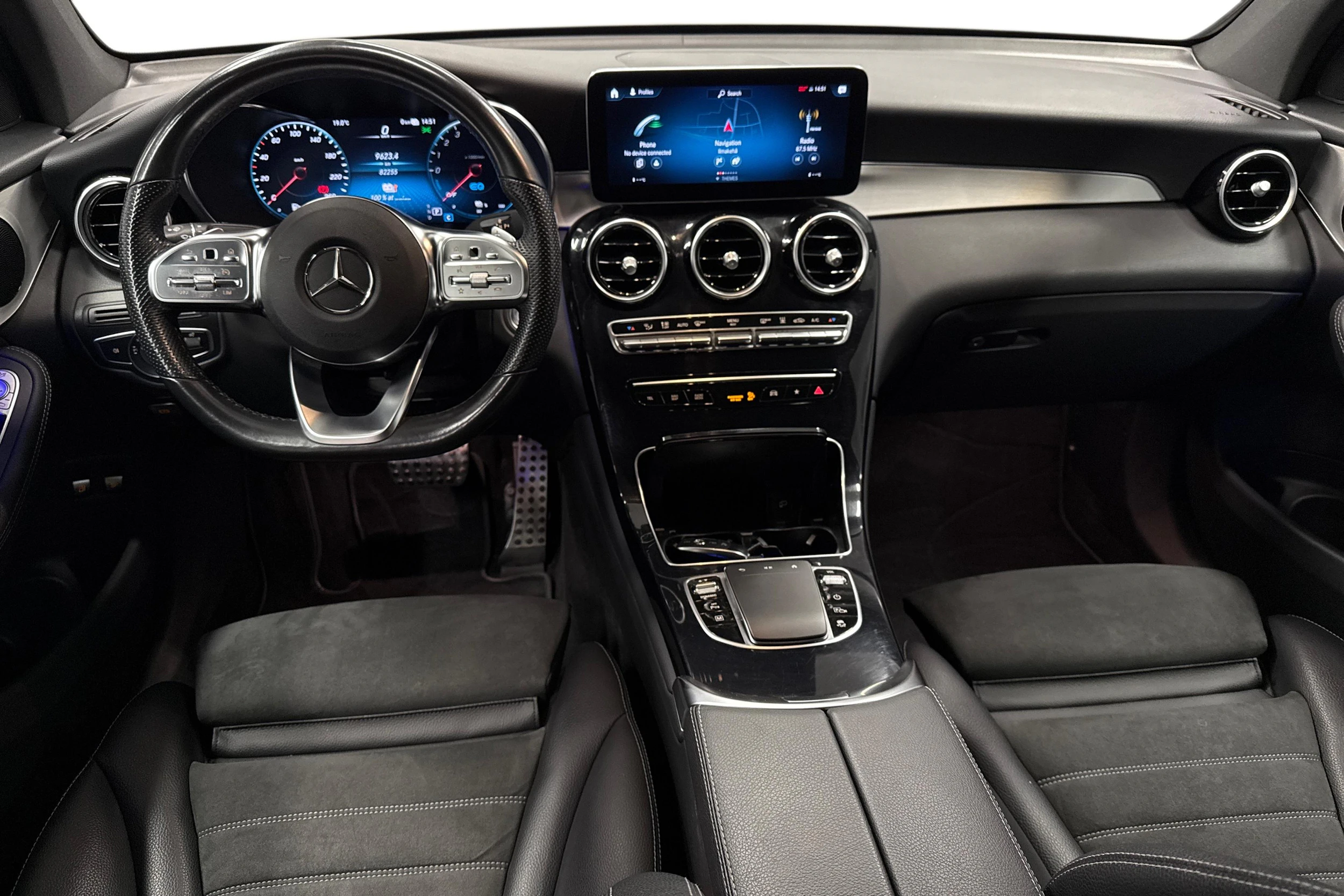 musta Mercedes-Benz GLC 2021 kuva 9.