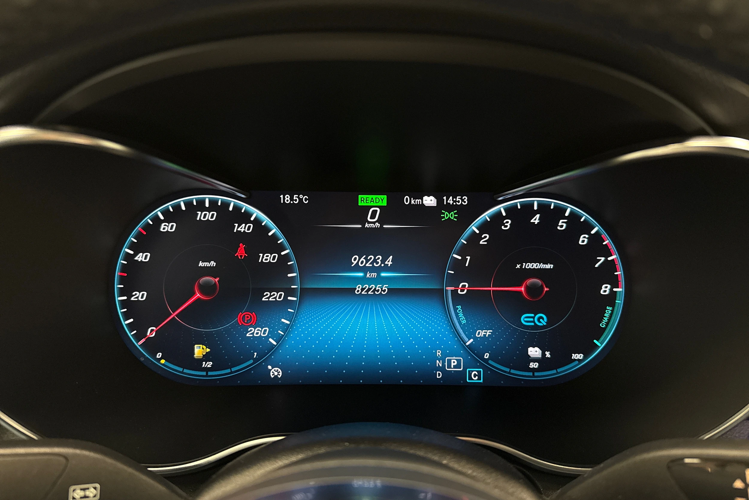 musta Mercedes-Benz GLC 2021 kuva 16.