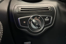 musta Mercedes-Benz GLC 2021 kuva 19.
