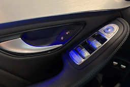 musta Mercedes-Benz GLC 2021 kuva 20.